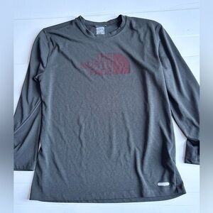 The North Face VaporWick Long Sleeve Performance Top Medium